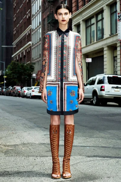 Look 15